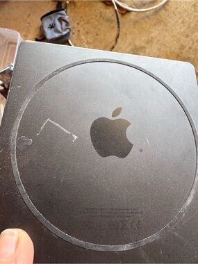 Apple DVD/CD player that plugs into any USB port - Black Finish